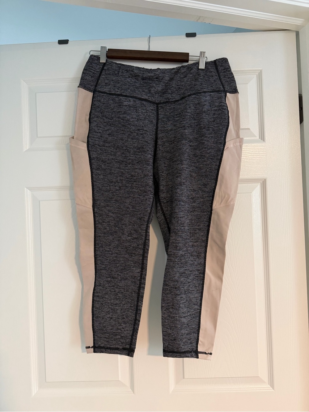 torrid Heather Gray Capri Leggings with pink Side Panels